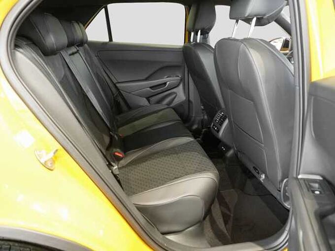 Volkswagen T-Roc 1.5 l eTSI OPF DSG R-Line VSA 