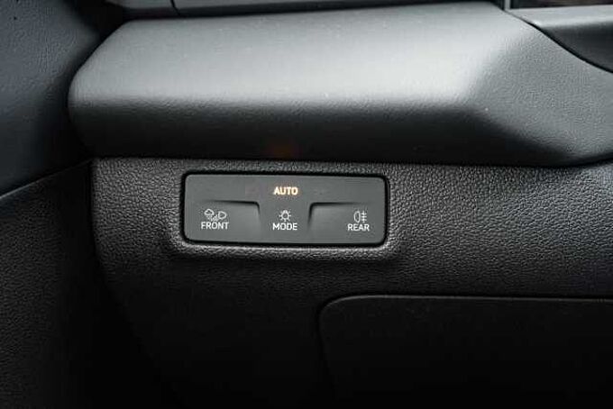 Volkswagen T-Roc 1.5 l eTSI OPF DSG R-Line VSA 