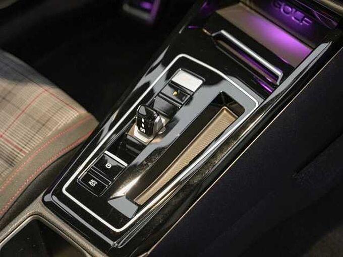 Volkswagen Golf VIII GTI DSG /LED/Pano/Navi/ACC/RFK 