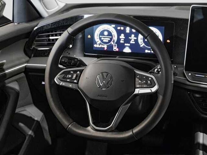 Volkswagen Passat 1,5 l eTSI OPF DSG Business VAL 