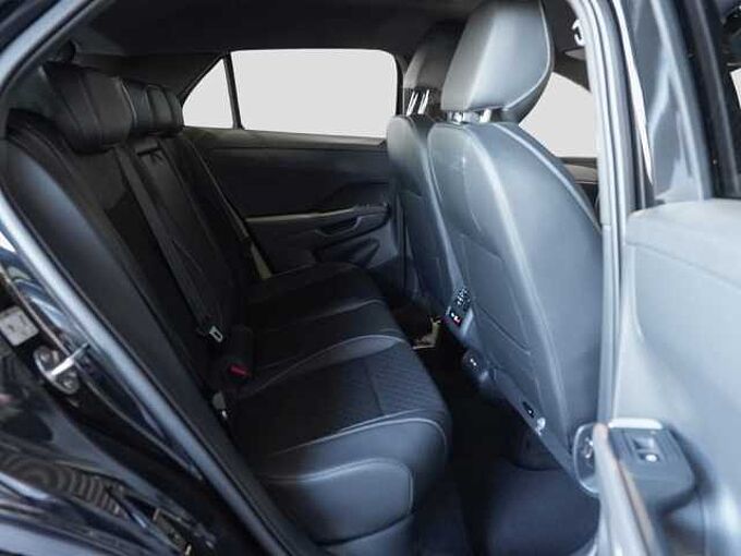 Volkswagen T-Roc 1.5 l eTSI OPF DSG R-Line VSA 