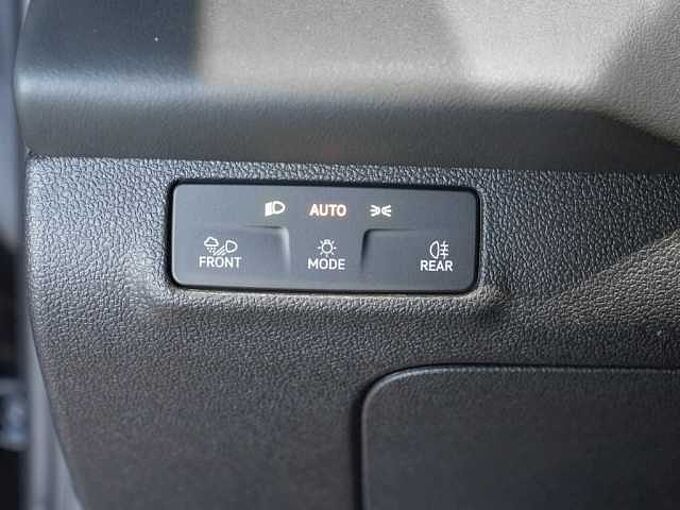 Volkswagen T-Roc 1.5 l eTSI OPF DSG R-Line VSA 