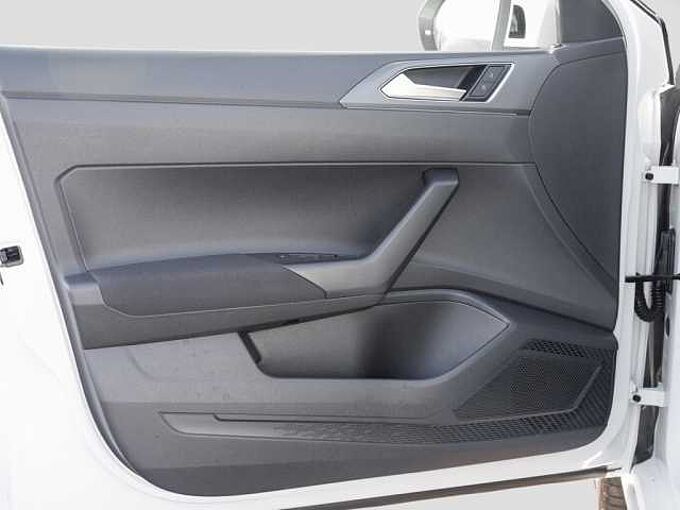 Volkswagen Taigo 1.0 TSI DSG R-Line MatrixLED/Navi/Pano/RFK 