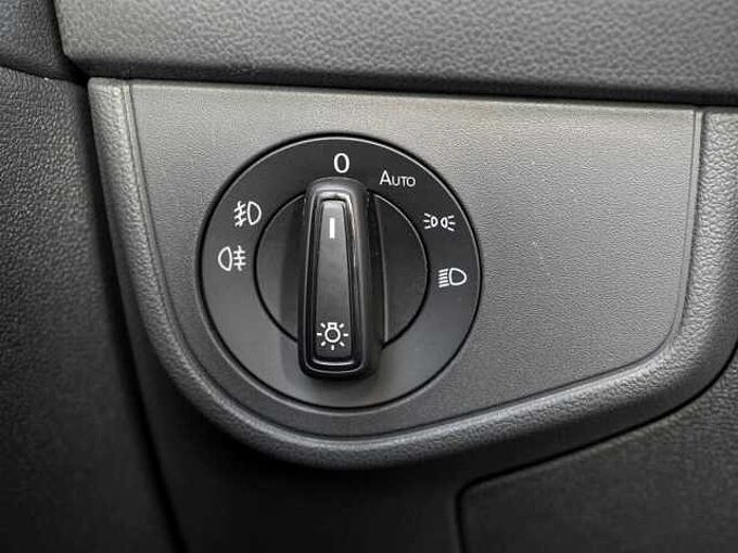 Volkswagen Taigo 1.0 TSI DSG R-Line MatrixLED/Navi/Pano/RFK 