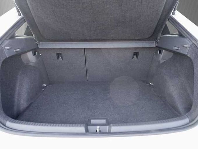 Volkswagen Taigo 1.0 TSI DSG R-Line MatrixLED/Navi/Pano/RFK 