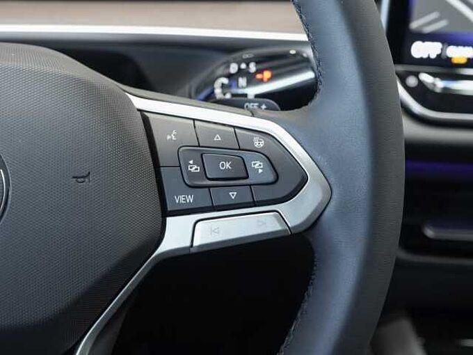 Volkswagen Tayron 1,5 l eTSI DSG Elegance AHK 7Sitze NAVI 