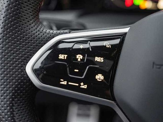 Volkswagen Golf VIII GTI DSG /LED/Pano/Navi/ACC/RFK 