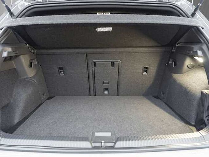 Volkswagen Golf VIII GTI DSG /LED/Pano/Navi/ACC/RFK 