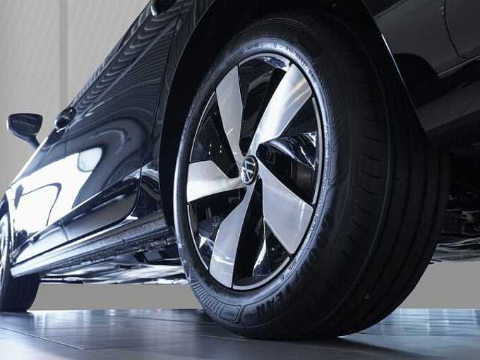 Volkswagen Passat 2,0 l TDI SCR DSG Business VAL 