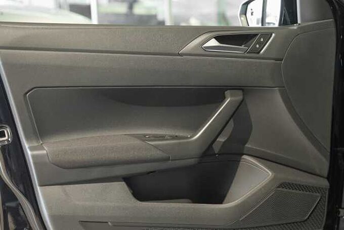 Volkswagen Polo 1,0 l TSI DSG R-Line NAVI Technik-Paket WR 
