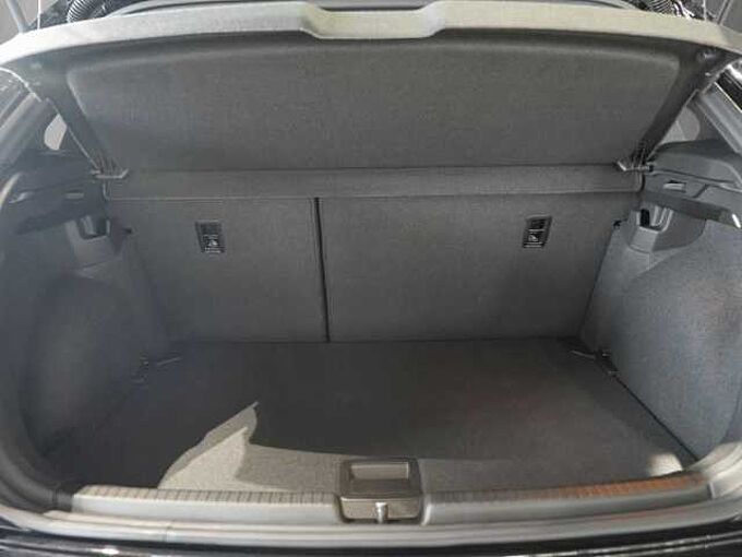 Volkswagen Polo 1,0 l TSI DSG R-Line NAVI Technik-Paket WR 