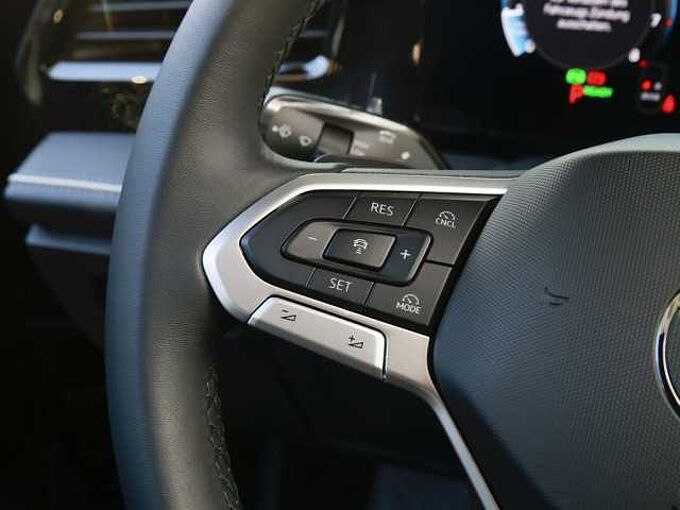 Volkswagen Passat Variant eTSI DSG Business /RFK/pACC/AHK 