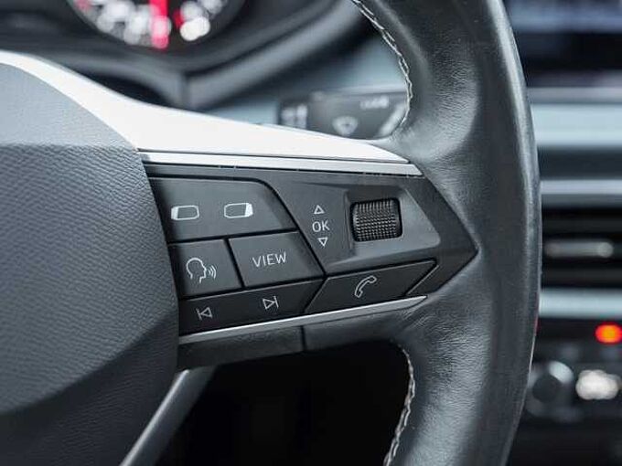 SEAT Arona 1.0 TSI Xperience /Navi/LED/DAB+ 