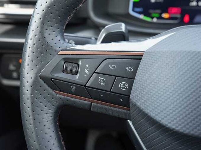 CUPRA Formentor e-Hybrid DSG /Navi/LED/Full-Link/ACC 