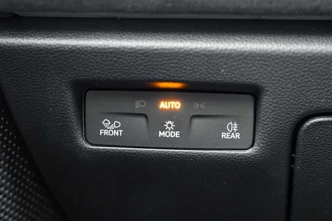 Volkswagen Passat 2,0 l TDI SCR DSG R-line VAL 