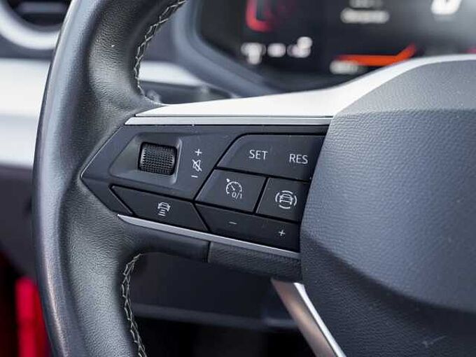 SEAT Arona 1.0 TSI Style / Navi / LED / ACC / DAB+ 