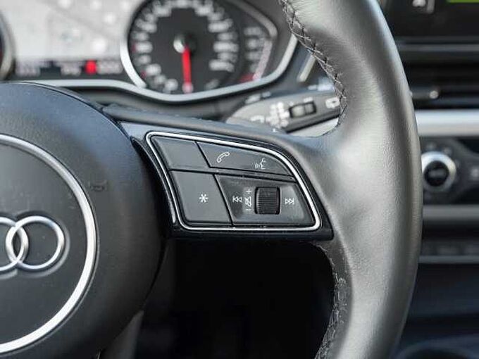 Audi A4 Avant 40 TDI S tronic /LED/Navi/PDC 