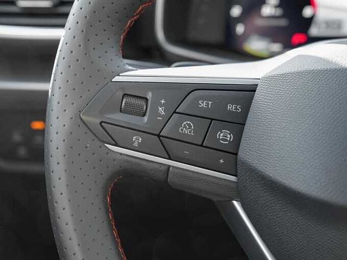 SEAT Leon 1.5 eTSI FR 