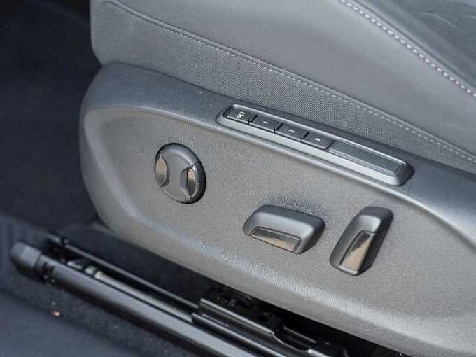 CUPRA Terramar 1.5 eTSI DSG /Navi/LED/HuD/ACC/RFK 