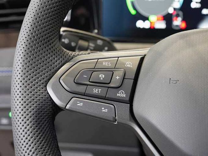 Volkswagen Tiguan 1,5 l eHybrid OPF DSG R-Line VSA 