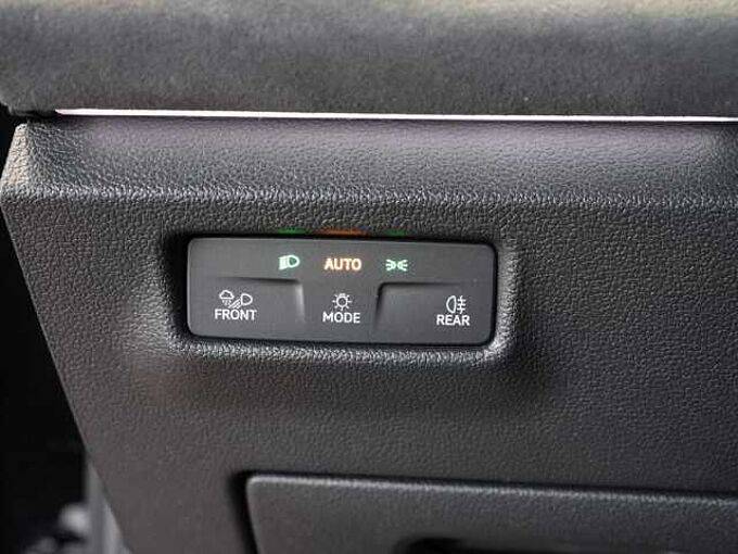 Volkswagen Tiguan 1,5 l eHybrid OPF DSG R-Line VSA 