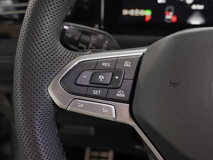 Volkswagen Tiguan 1,5 l eTSI OPF DSG R-Line VSA 