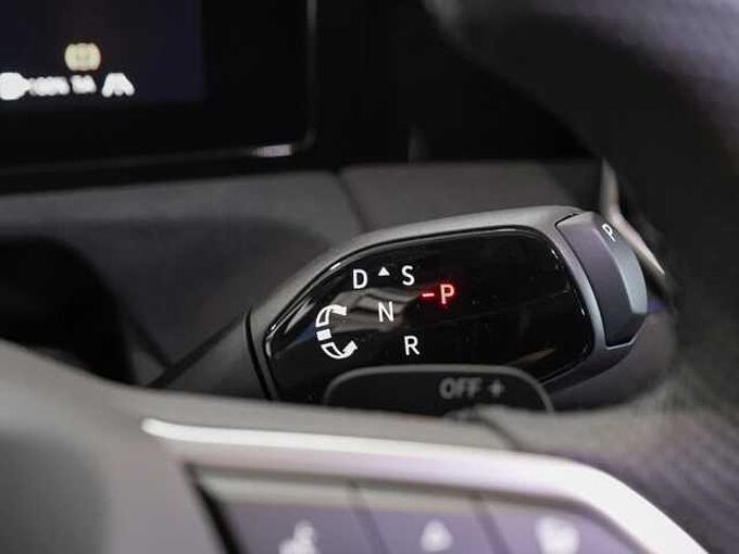 Volkswagen Tiguan 1,5 l eTSI OPF DSG R-Line VSA 