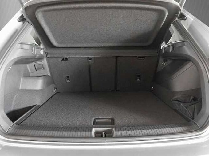 Volkswagen Tiguan 1,5 l eTSI OPF DSG R-Line VSA 