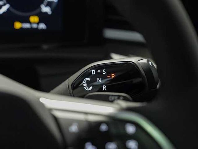 Volkswagen T-Roc 1.5 l eTSI DSG Style VSA 