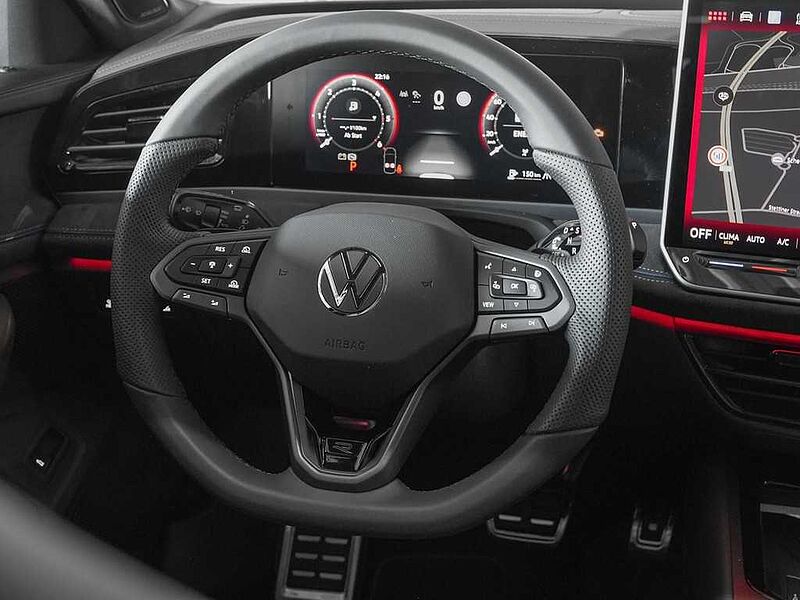 VW Passat 2,0 l TDI 4MOTION DSG R-Line AHK LEDER WP