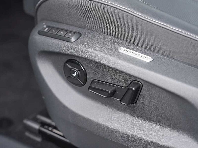 VW Tiguan 2.0 TSI 4Mo. DSG R-Line MatrixLED/HuD/AHK