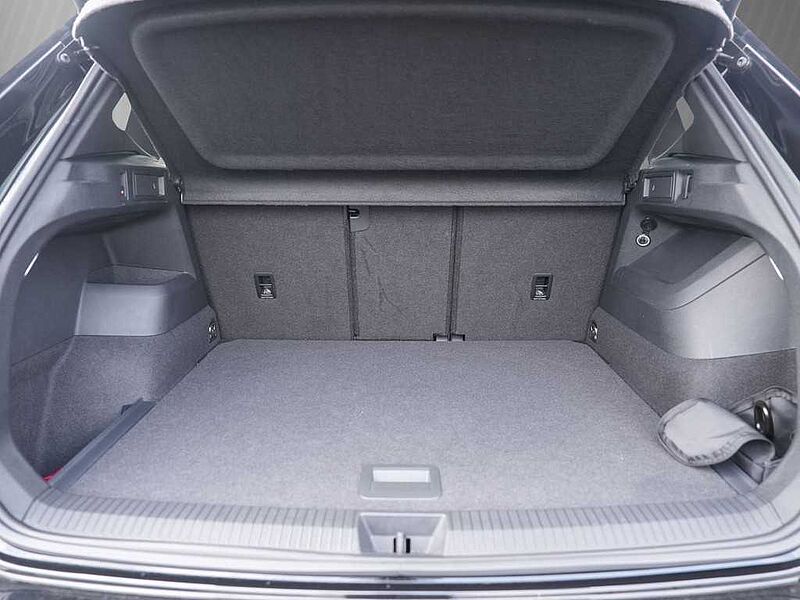 VW Tiguan 2.0 TSI 4Mo. DSG R-Line MatrixLED/HuD/AHK