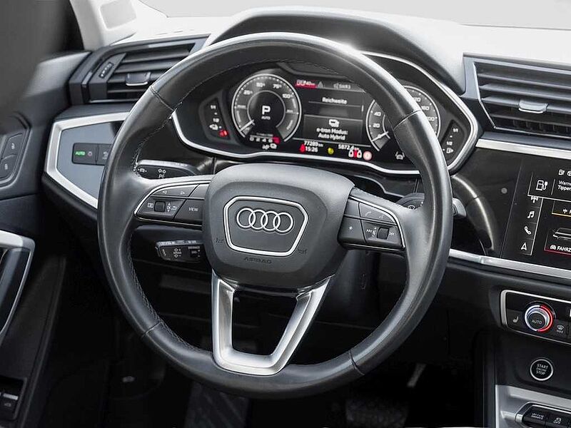 Audi Q3 45 TFSIe S tronic /Navi/LED/RFK/ACC/DAB