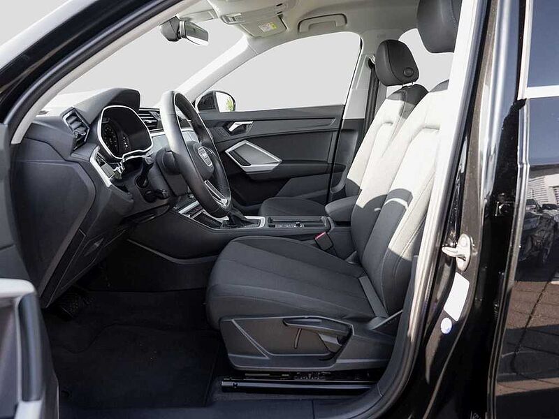 Audi Q3 45 TFSIe S tronic /Navi/LED/RFK/ACC/DAB