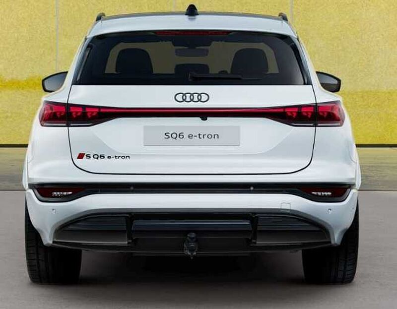 Audi SQ6 e-tron quattro