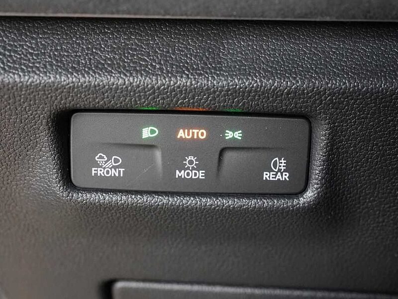 VW Tiguan 1,5 l eHybrid OPF DSG R-Line VSA