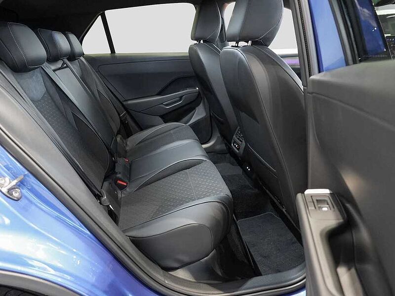 VW T-Roc 1.5 l eTSI DSG R-Line NAVI Technik-Paket