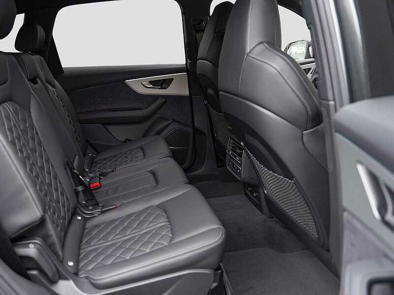 Audi Q7 60 TFSIe quattro S line