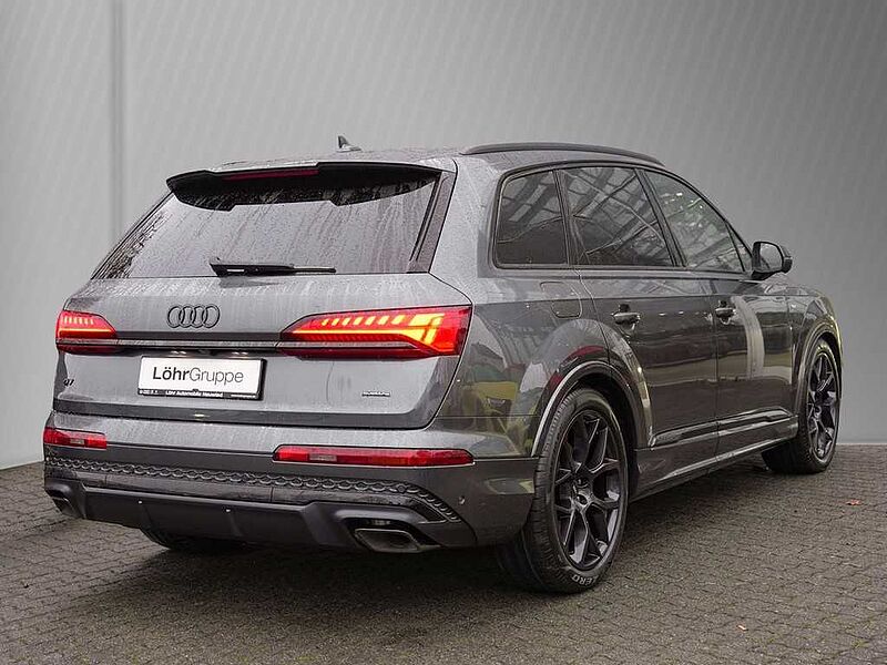 Audi Q7 60 TFSIe quattro S line