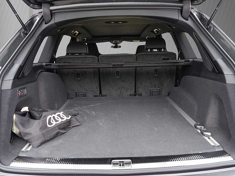 Audi Q7 60 TFSIe quattro S line