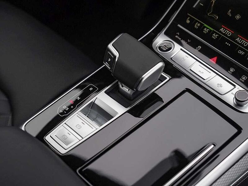 Audi Q7 60 TFSIe quattro S line