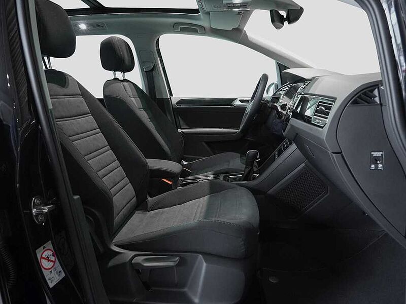 VW Touran 1,5 l TSI DSG Highline 7 SITZE AHK WR LED