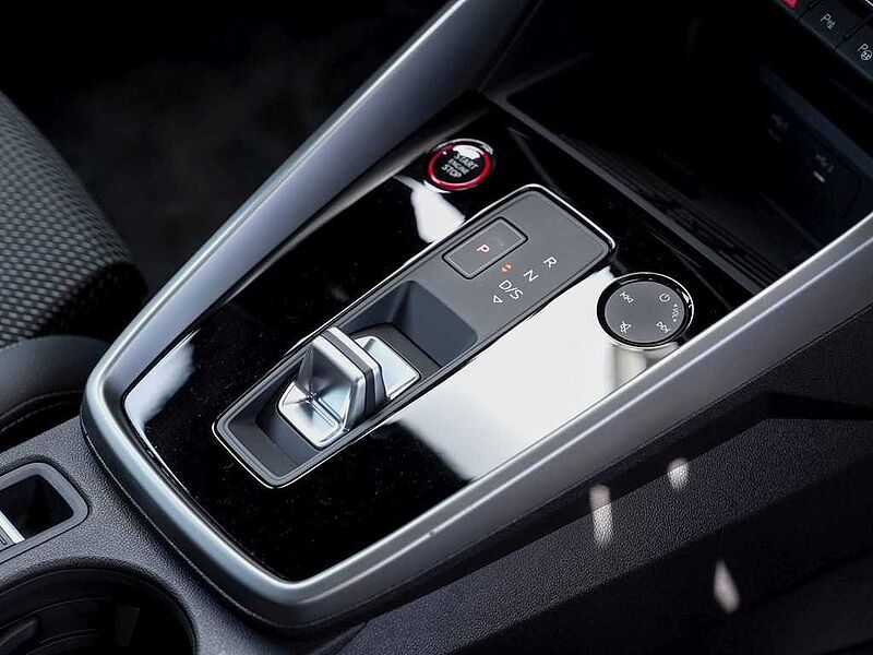 Audi S3 Sportback 2.0 TFSI quattro /Navi+/LED/ACC