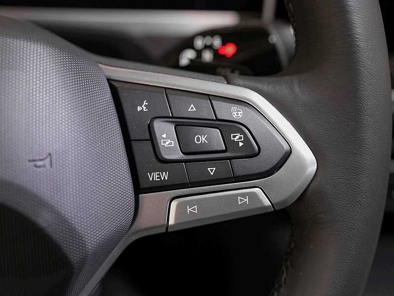 VW Passat 1,5 l eHybrid OPF DSG Elegance VAL