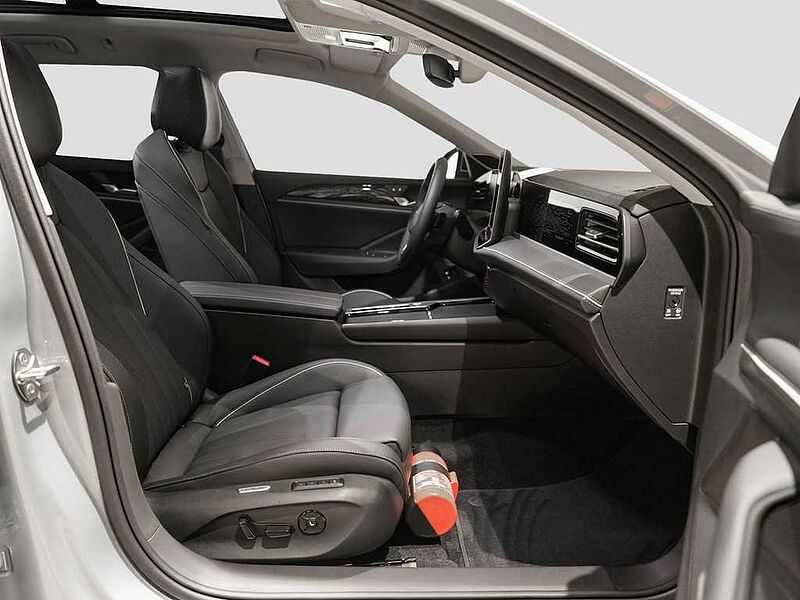 VW Passat 1,5 l eHybrid OPF DSG Elegance VAL