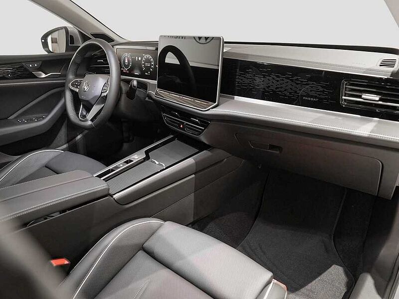 VW Passat 1,5 l eHybrid OPF DSG Elegance VAL
