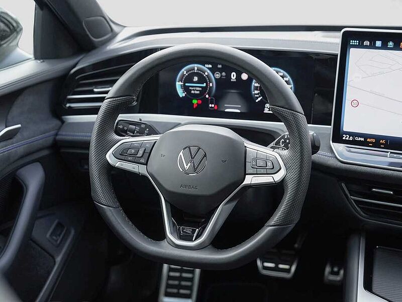 VW Passat Variant 2.0 TDI DSG 4Motion R-Line /AHK