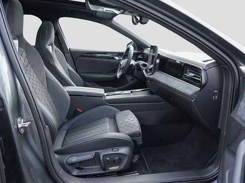 VW Passat Variant 2.0 TDI DSG 4Motion R-Line /AHK
