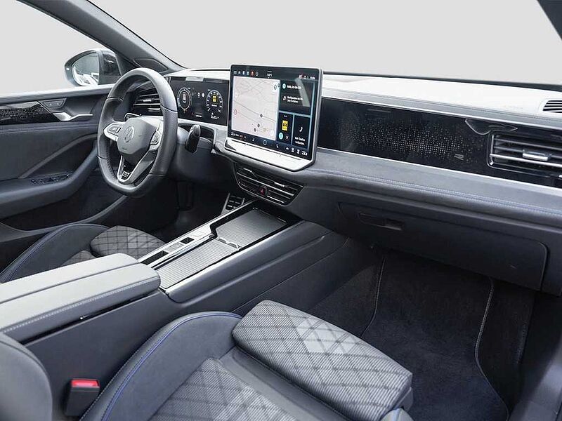 VW Passat Variant 2.0 TDI DSG 4Motion R-Line /AHK