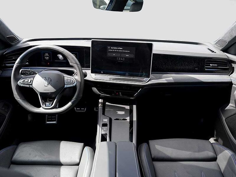 VW Passat Variant e-Hybrid DSG R-Line Signature